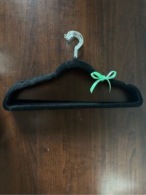 Velvet Non-Slip Clothing Hangers Black